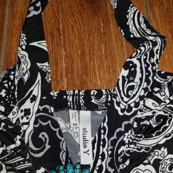 Woman/Top - Picture 3 of 3